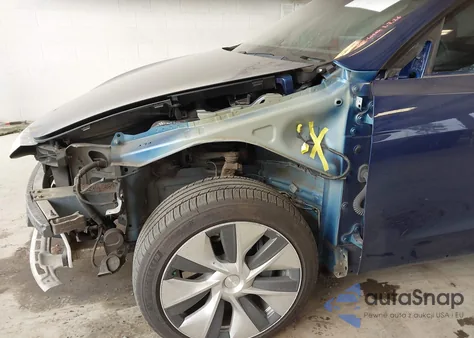 2020 Tesla Model Y Long Range Dual Motor All-Wheel Drive z USA, uszkodzony, nr VIN 5YJYGDEE0LF013735